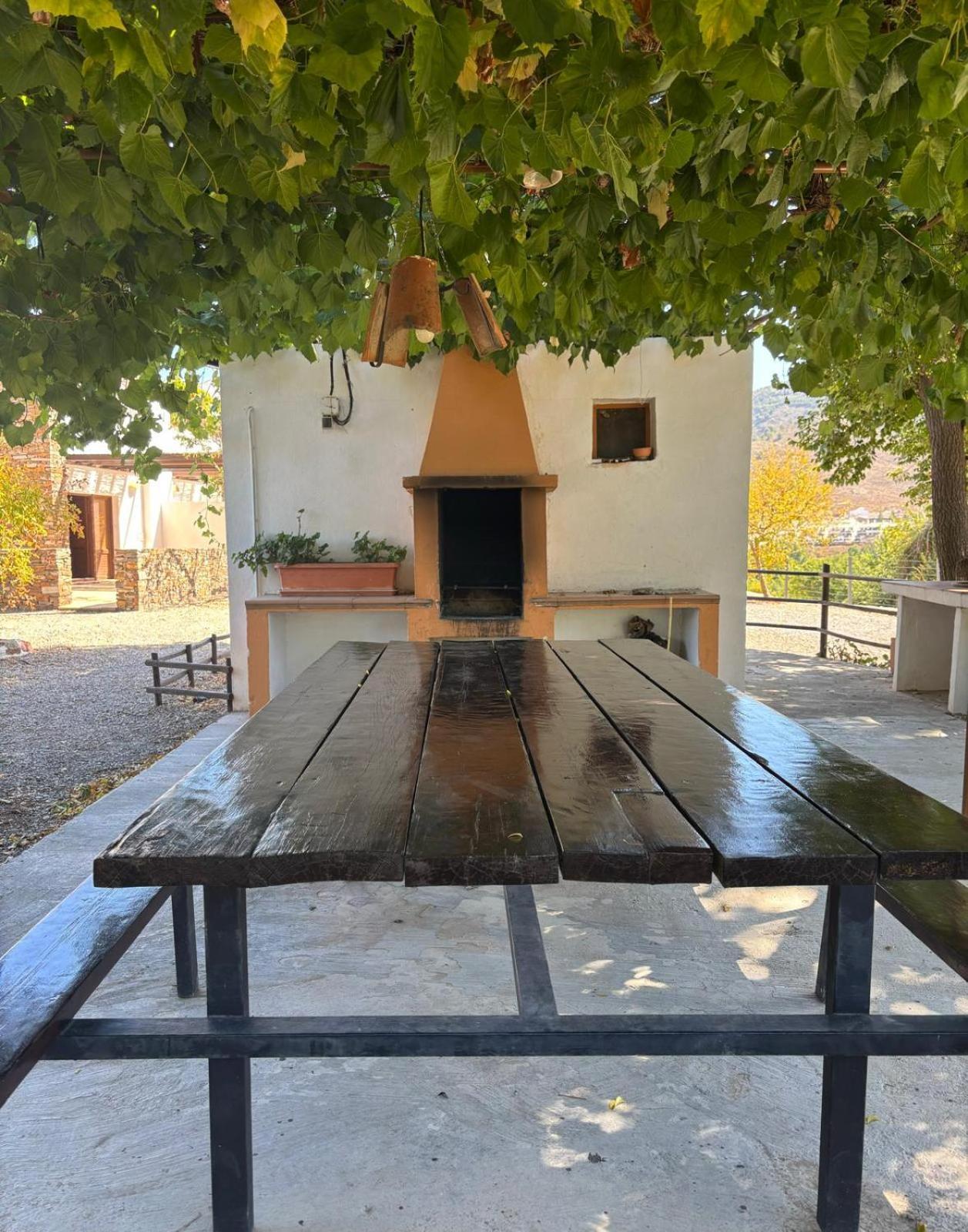 El Domingo En El Valle Fondon Екстер'єр фото