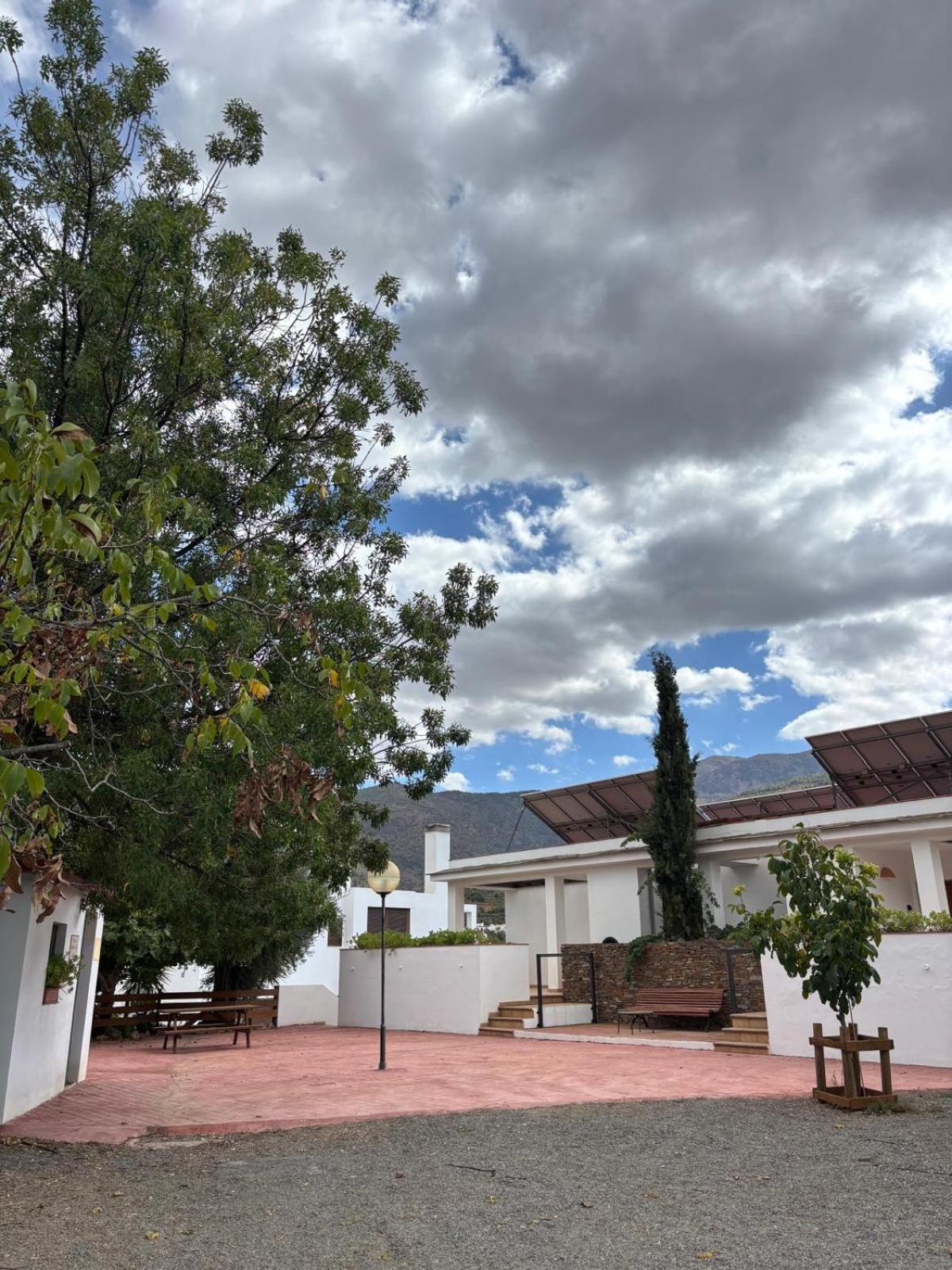 El Domingo En El Valle Fondon Екстер'єр фото
