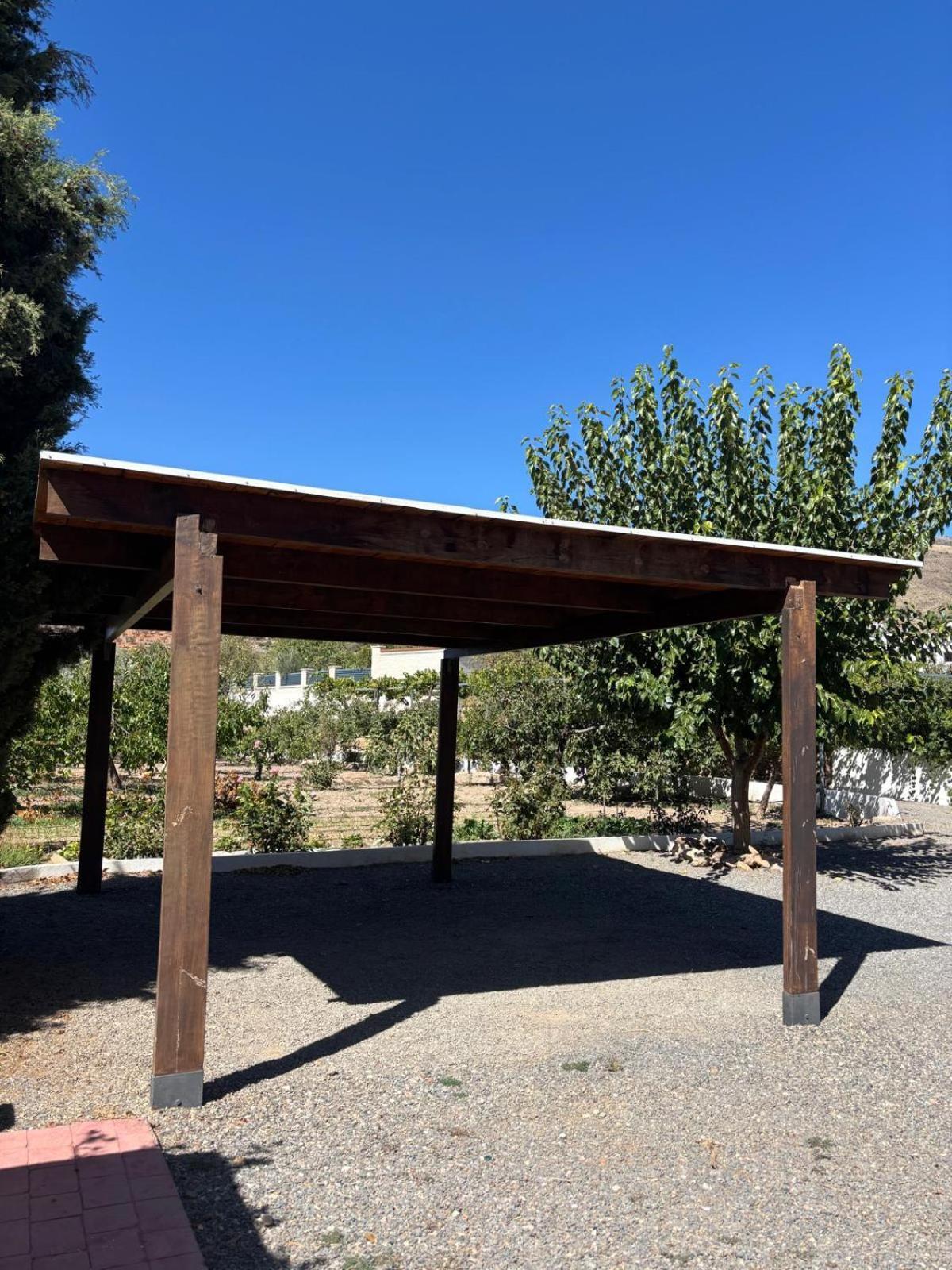 El Domingo En El Valle Fondon Екстер'єр фото