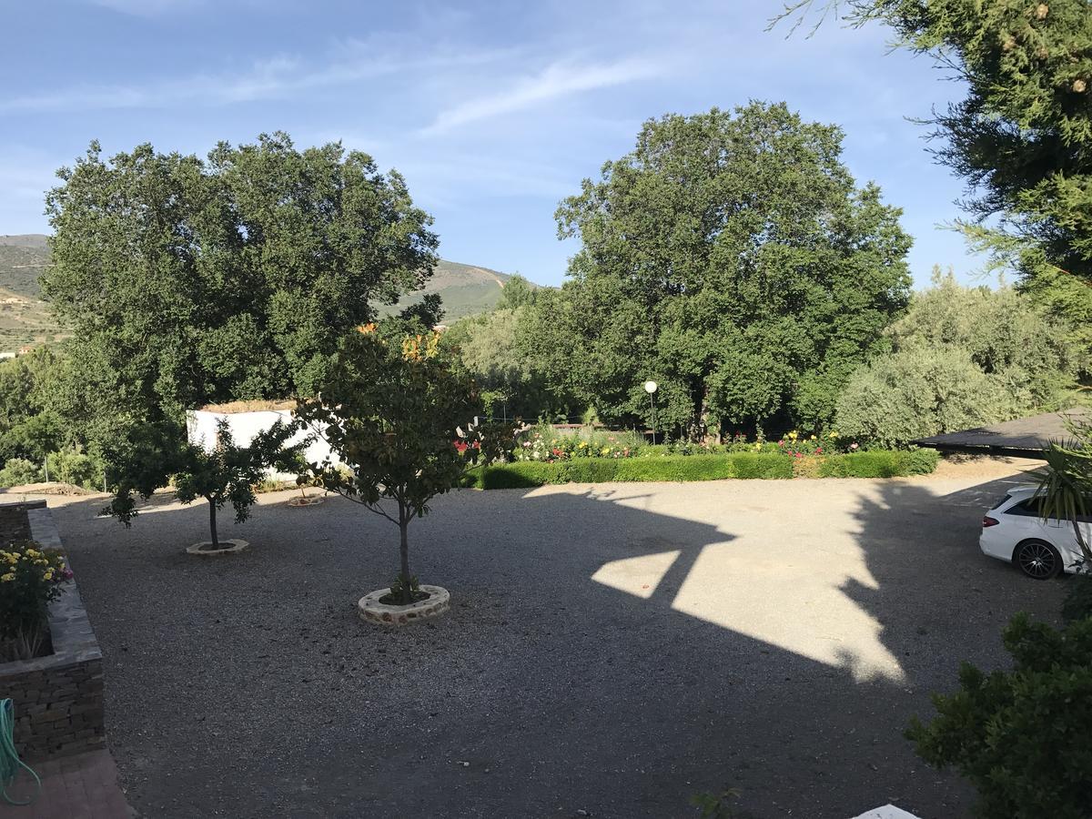 El Domingo En El Valle Fondon Екстер'єр фото